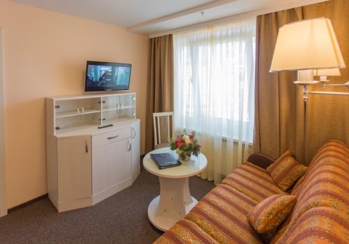 Номер стандарт семейный с 1 двуспальной кроватью