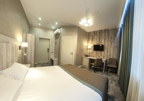 Номер стандарт с 1 двуспальной кроватью