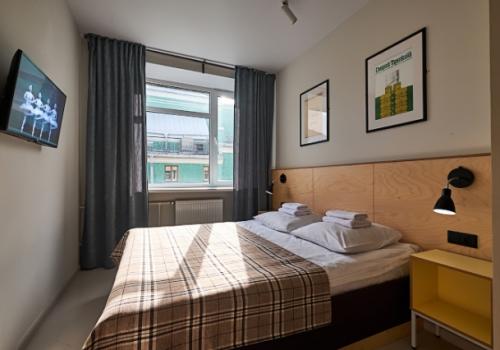 Номер стандарт с 1 двуспальной кроватью