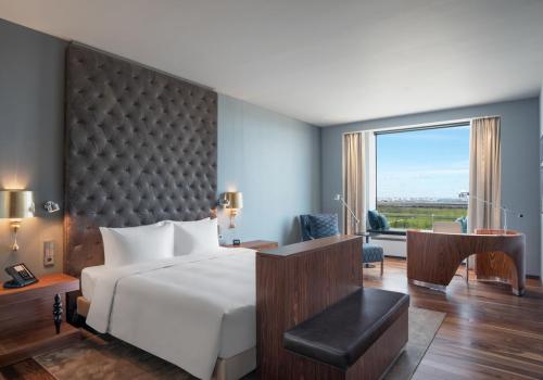 Фото Отель Hilton Saint Petersburg ExpoForum