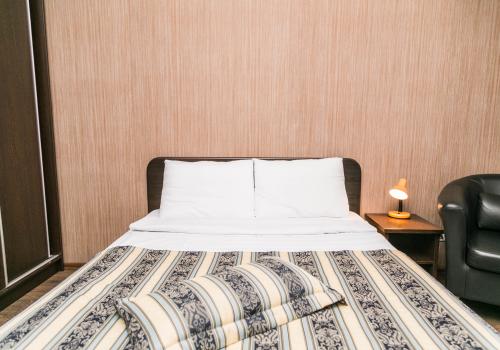 Номер стандарт с 1 двуспальной кроватью