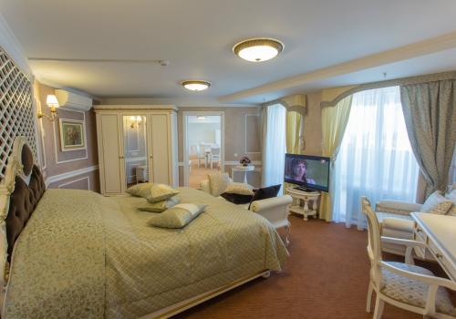 Апартаменты люкс с 1 двуспальной кроватью