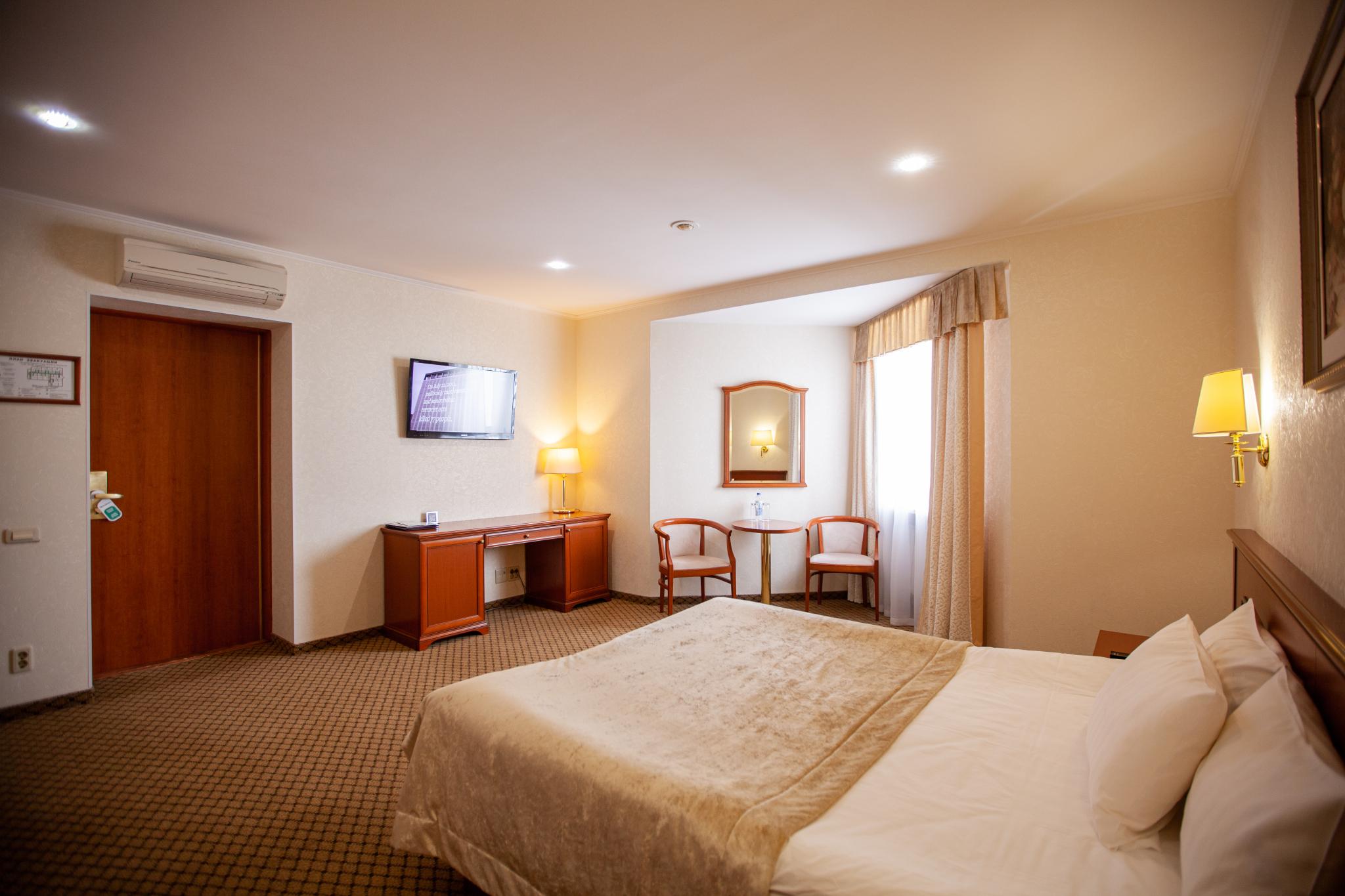 Номер Стандарт с видом на озеро (Deluxe Lake  view) 2