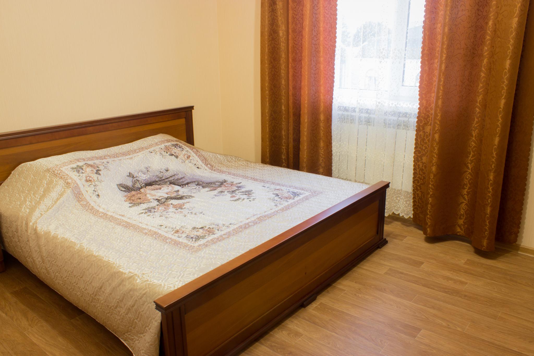 Номер стандарт с 1 двуспальной кроватью (321)