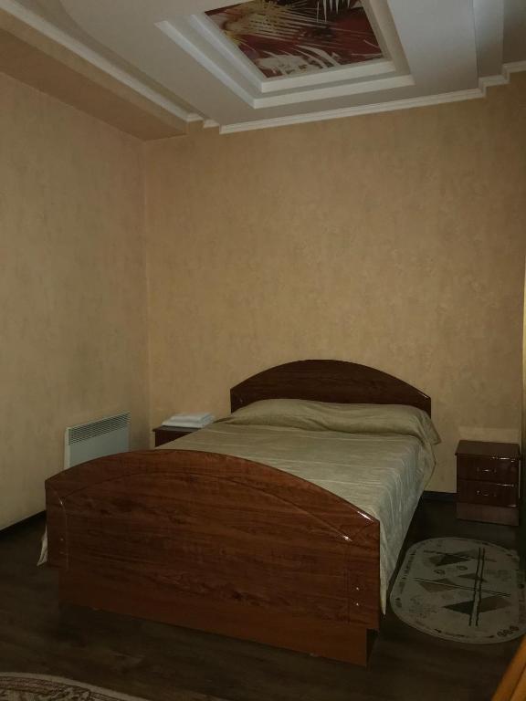 Номер стандарт с 1 двуспальной кроватью