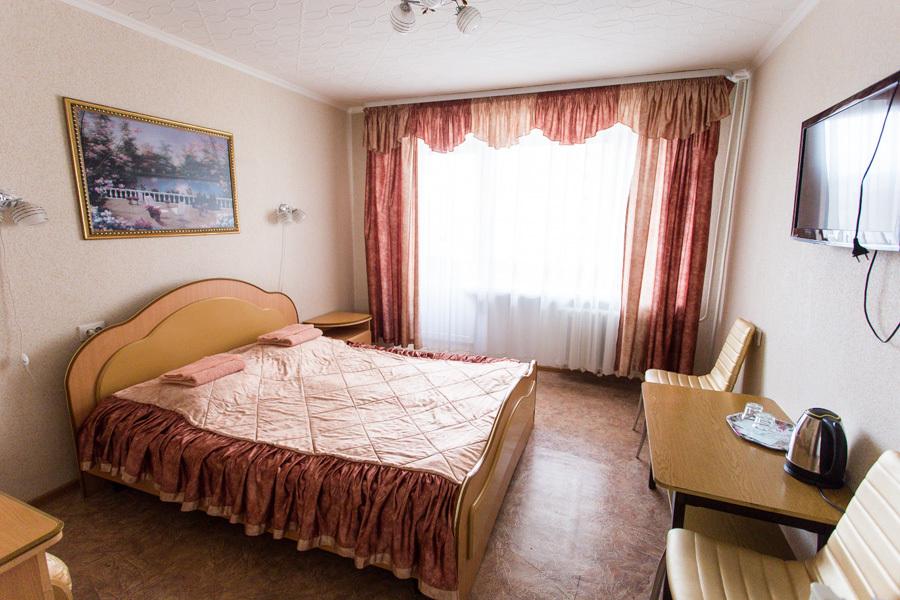 Номер стандарт с 1 двуспальной кроватью