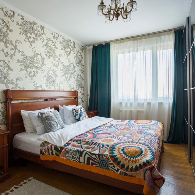 Moment House on Kutuzov Street
