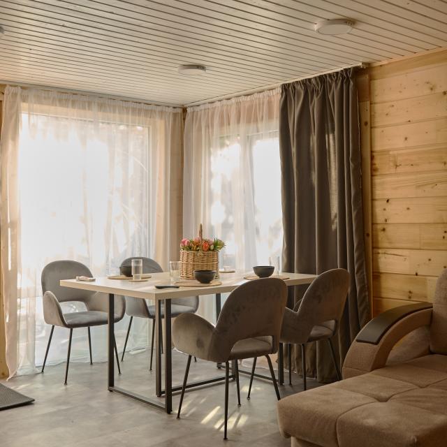 Yzba Hotel (Изба Отель)