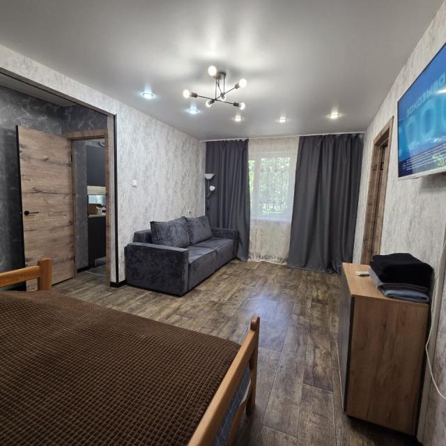 Clean, cozy apartment on Avtozavodskaya St.