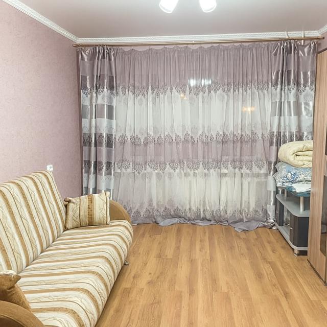 There is an apartment on Akademika Prospekt 12