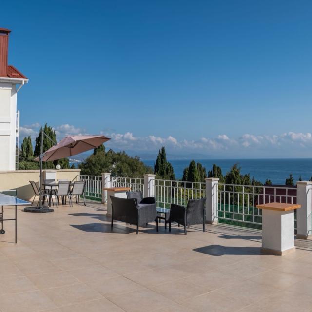Villa Mira