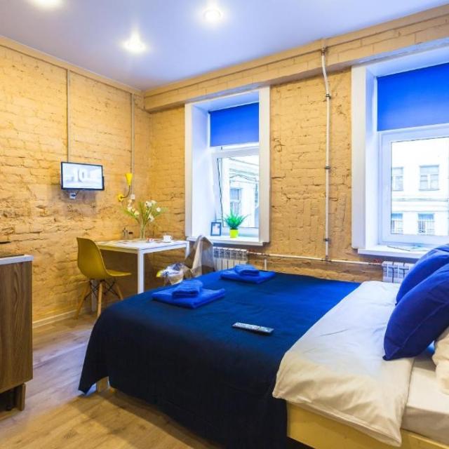 The apartment is located on Furshtatskaya street 44 