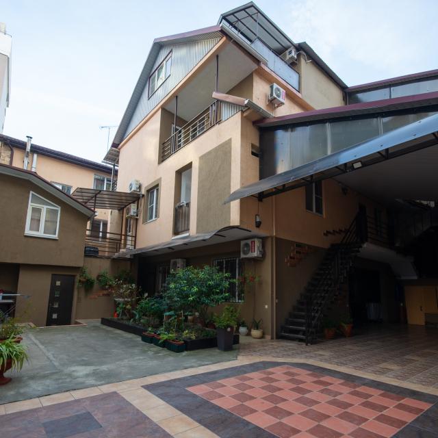 ST Hotel (CT)