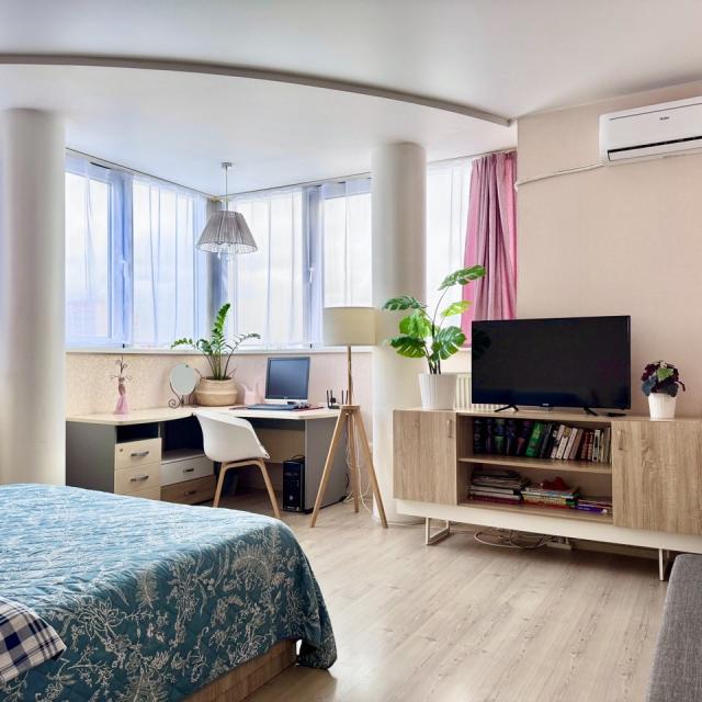 Апартаменты с колоннами InRoomSPb на проспекте Энгельса 136