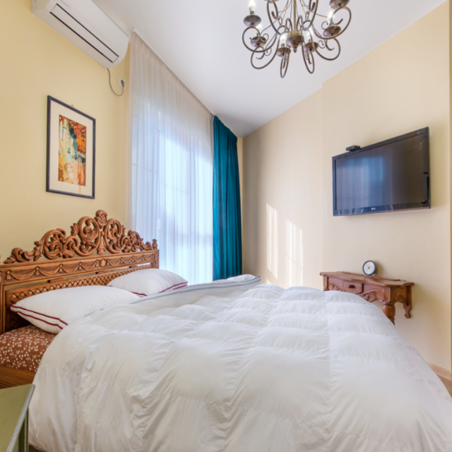Apartments on Admiral Serebryakov embankment 79B