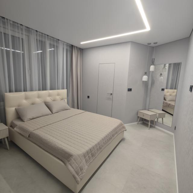 2-room apartment with sea view in the center