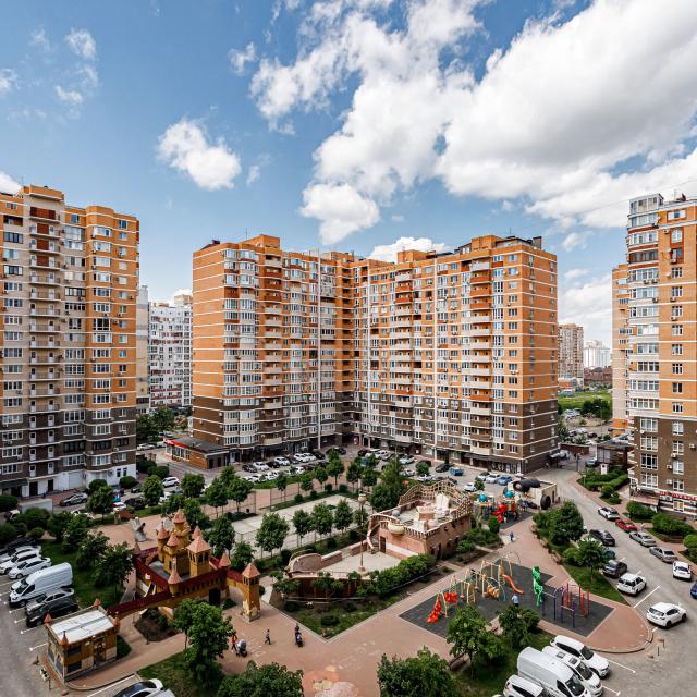 Apartments on Yana Poluyan Street 51/1