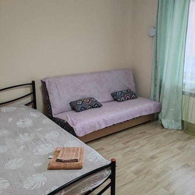 Apartments Snimay Smelo on Kurnatovsky street 70