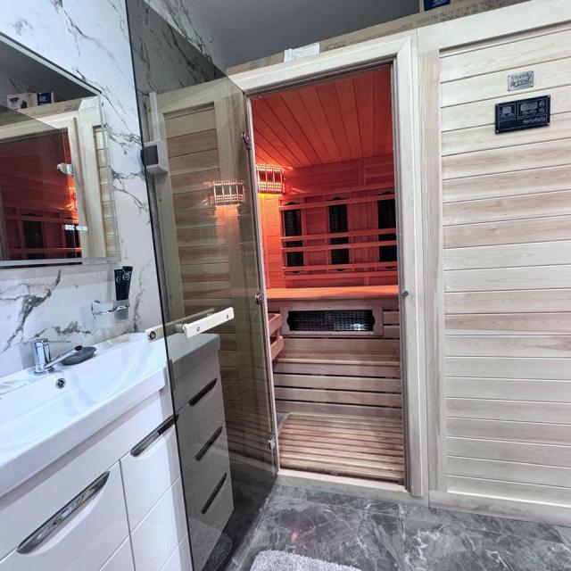 Apartment with steam room on 71 Angarsk Street