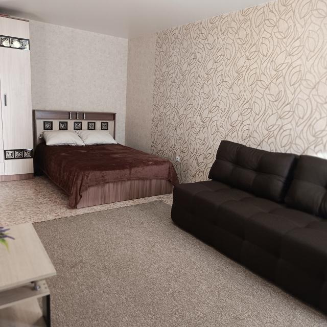 Apartments on Stroiteley Avenue 90 