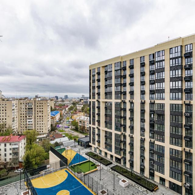 Domino on Gavrilova Street