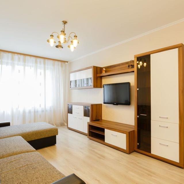 Apartment Brusnika on General Antonov street 4k1