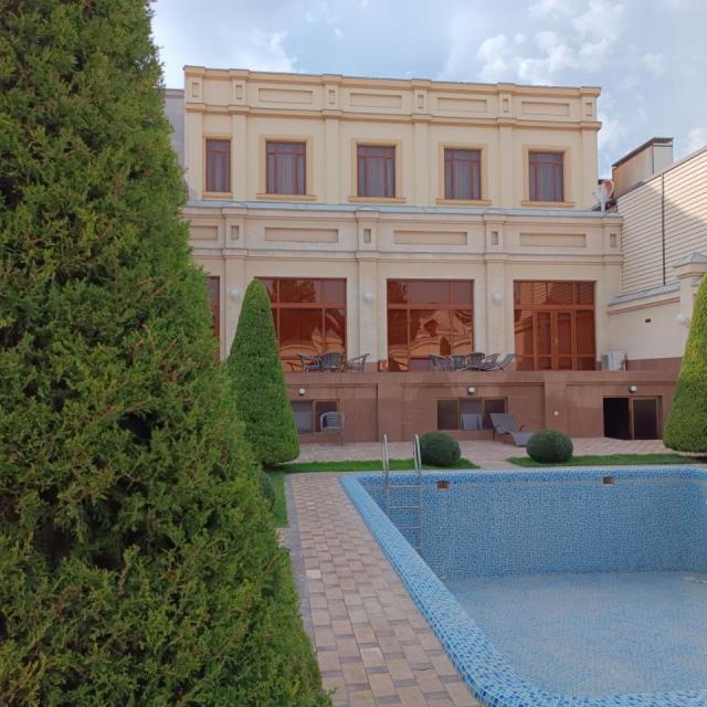Jahon Palace (Жахон Палас)