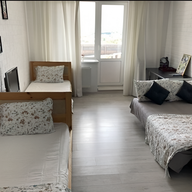 At 33 Feygin Street (132)