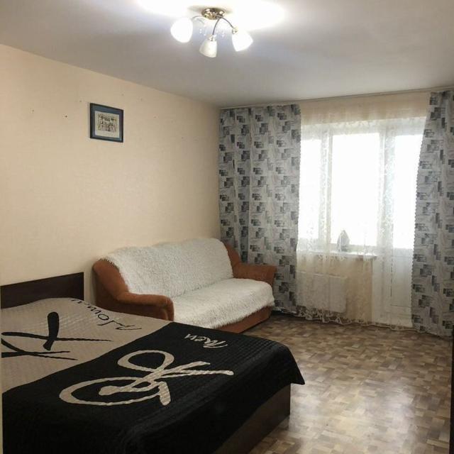 Apartments on Neftyanaya street 5