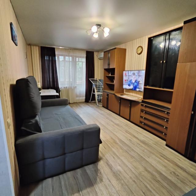 Apartments on Navashina street 1/13