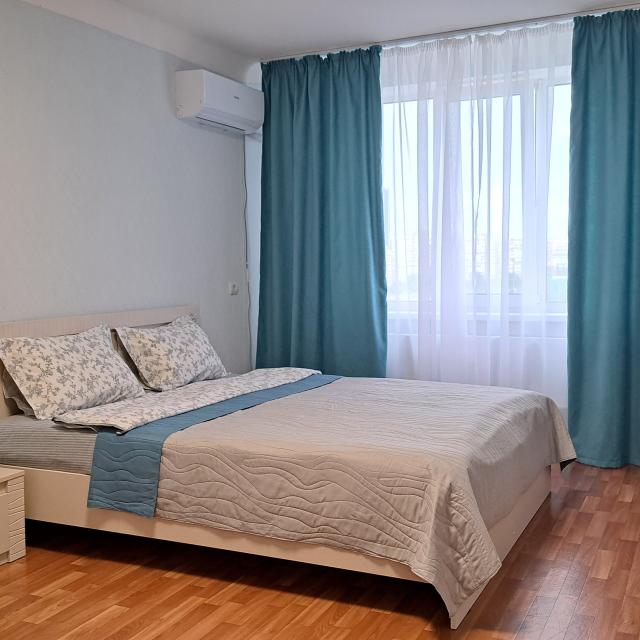 Two-bedroom apartment on Karbysheva 120