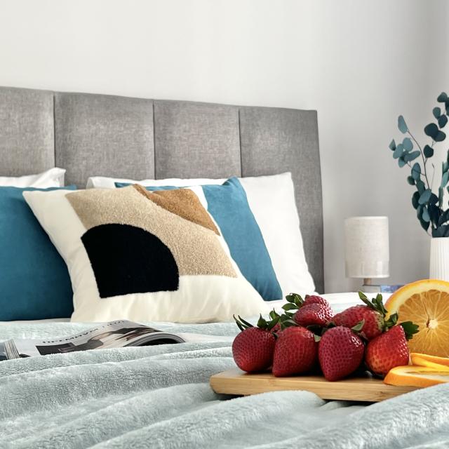 *1-room apartment with a view of the city in the comfort class residential complex Yekaterininsky Park