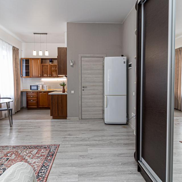Cozy apartment next to Galitsky Park with a closed parking area