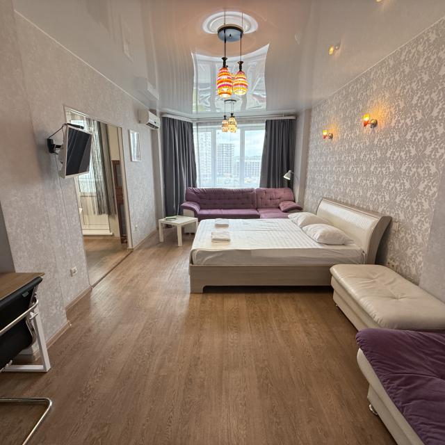 24 Nikolay Ermakov Ave. / studio 51sq.m. / up to 4 people