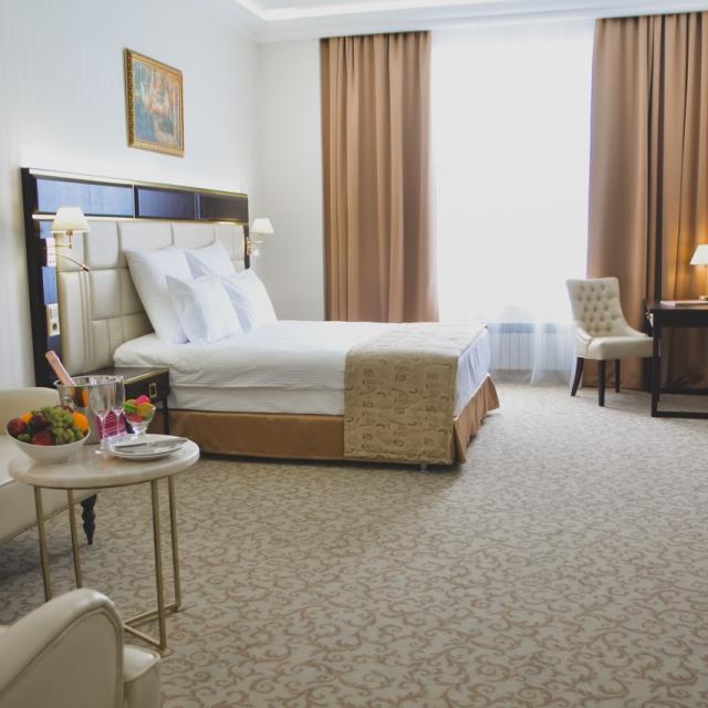 7 Avenue Hotel & SPA