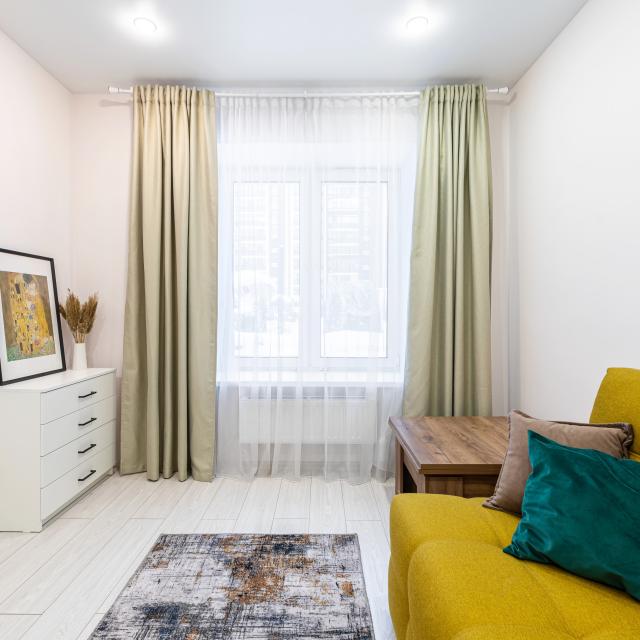 Apartments on Razvedchik Akhmerova street 7