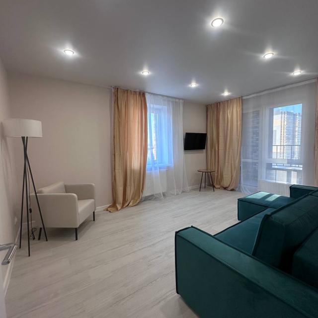 Bright 2-room apartment on the 7th floor