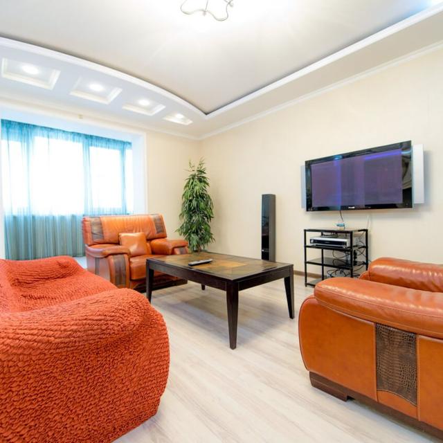 Five Stars on Monakova