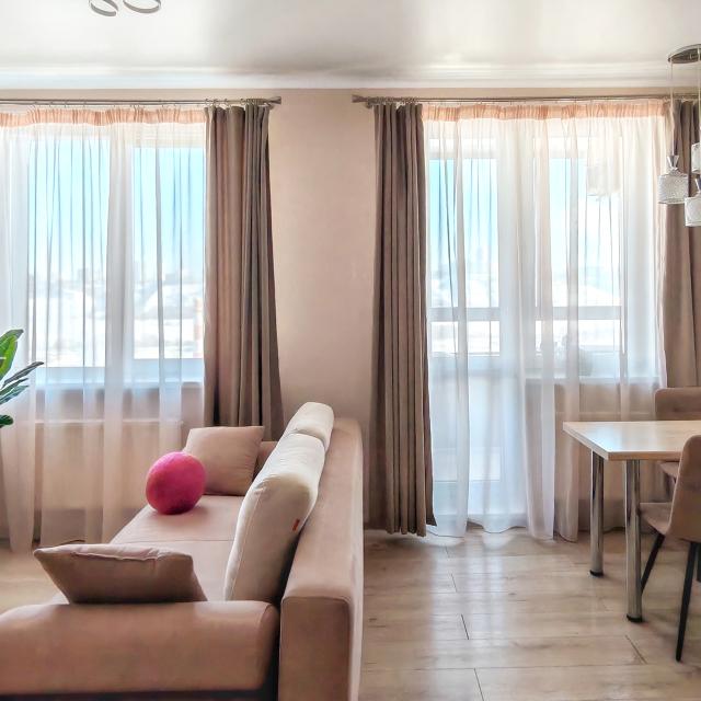 Volgapart on the street of July Days