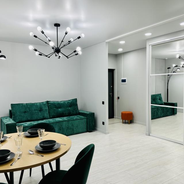 UNIQUE APARTMENT on Michurin near the Park of Angels