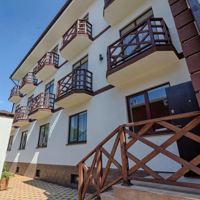 Rich House