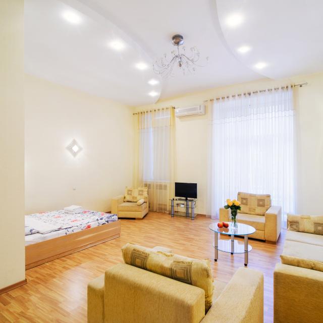 Apartments on Volodarsky street 17