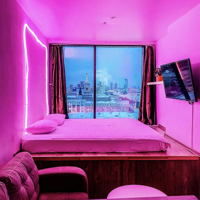 Apartment With a view of the city Malysheva 42a Neon
