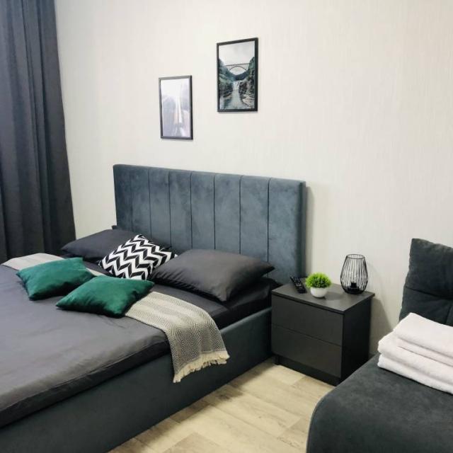 Apartment 33
