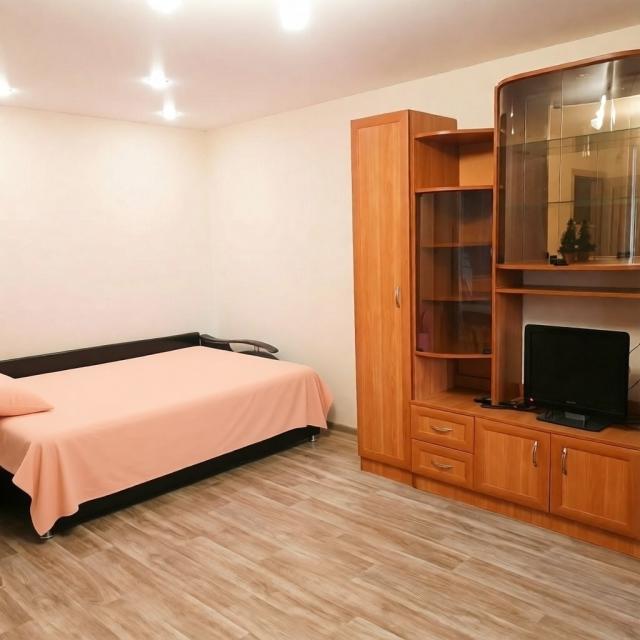 Apartments for the 20th anniversary of October, 95a