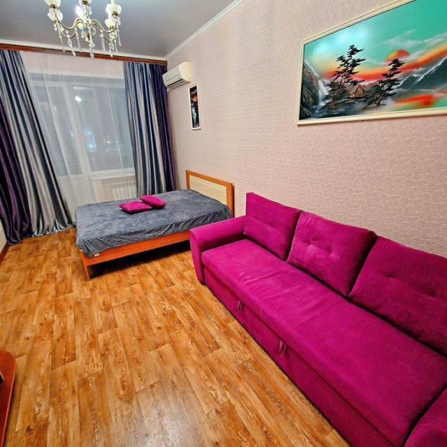 Apartments on Geroyev Avenue 2B
