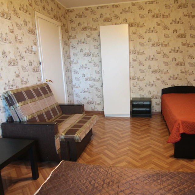 Apartments on Mashinostroiteley street 8