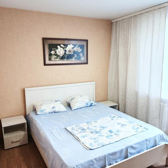 Apartments on Cosmonauts, 60