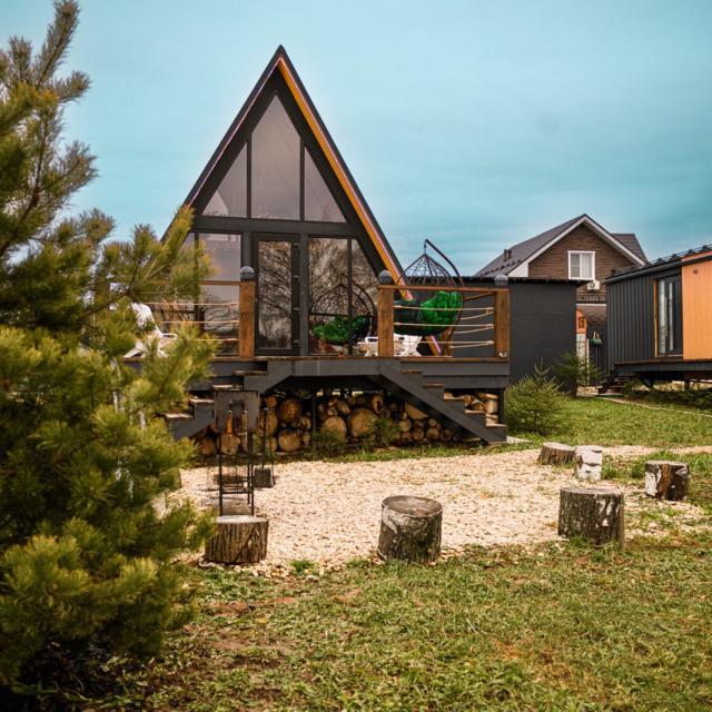 A-frame lake house in Kuzminsky