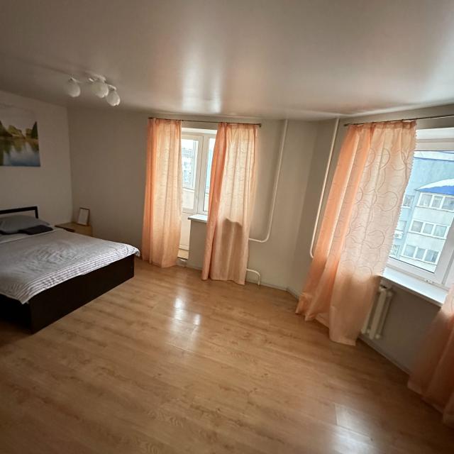 Apartment on Karl Marx street 60